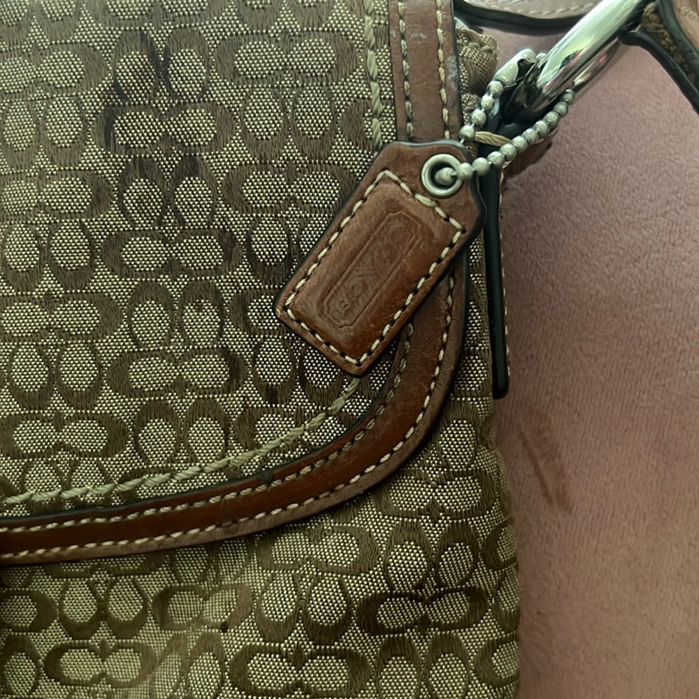 Vintage COACH SOHO Signature Logo Khaki Cross Body